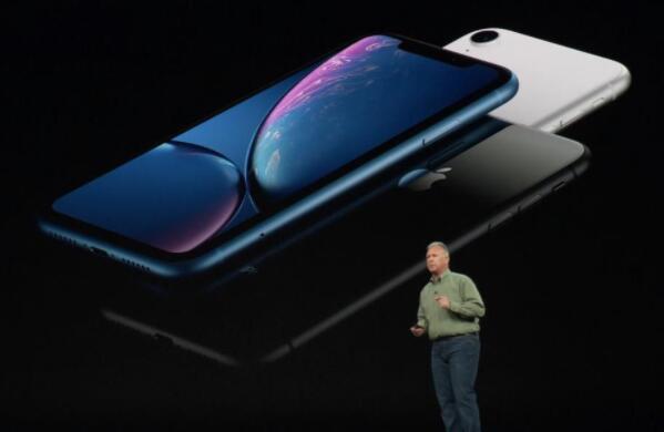 iPhone XR正式推出 A12+最先進LCD全面屏